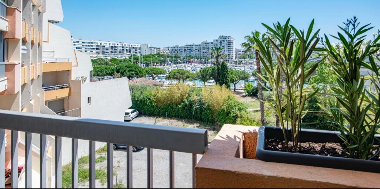 Superb Apartment Near The Port And The Sea มอกิโอ ภายนอก รูปภาพ
